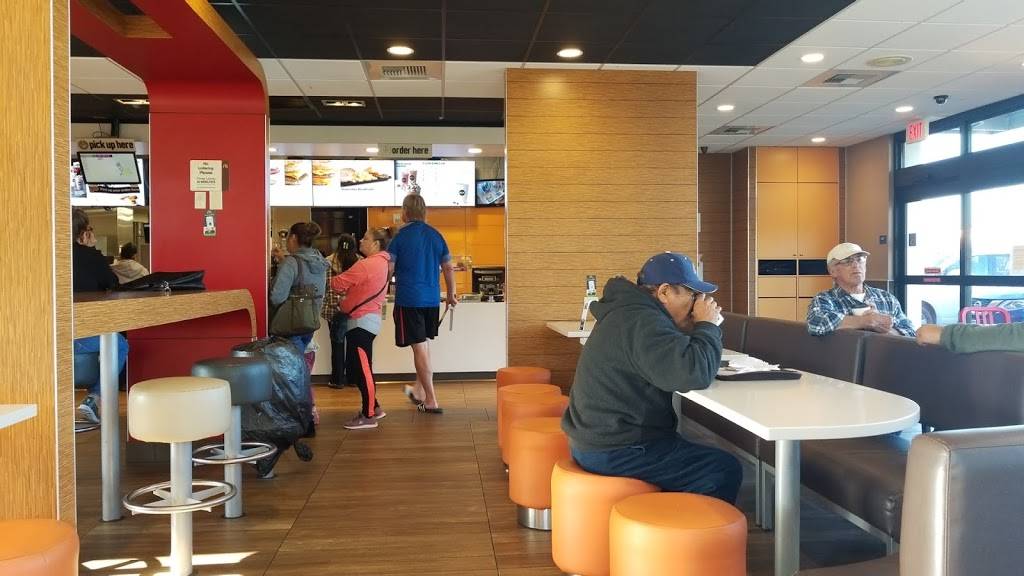 McDonalds | cafe | 1459 Main St, Watsonville, CA 95076, USA | 8317618450 OR +1 831-761-8450
