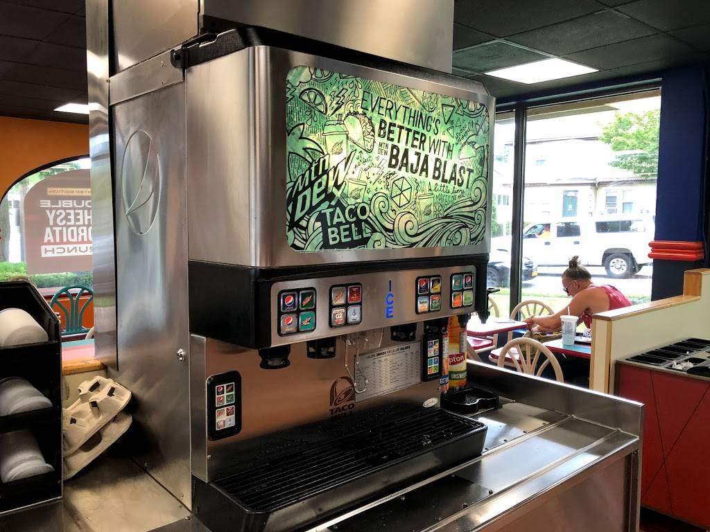 Taco Bell | meal takeaway | 98 Forest Ave, Glen Cove, NY 11542, USA | 5167594669 OR +1 516-759-4669