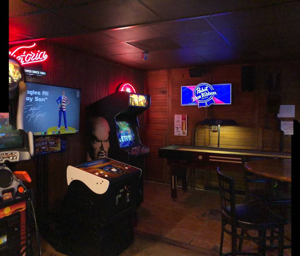 Charlie Hoopers | restaurant | 12 W 63rd St, Kansas City, MO 64113, USA | 8163618841 OR +1 816-361-8841