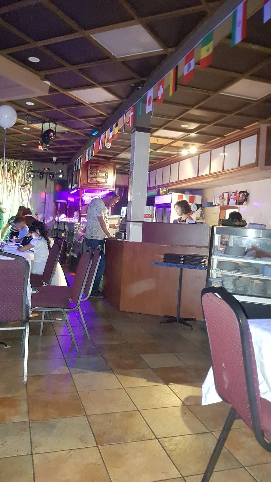 Aldos Restaurant | restaurant | 750 Oakdale Rd, North York, ON M3N 2Z4, Canada | 4167415914 OR +1 416-741-5914