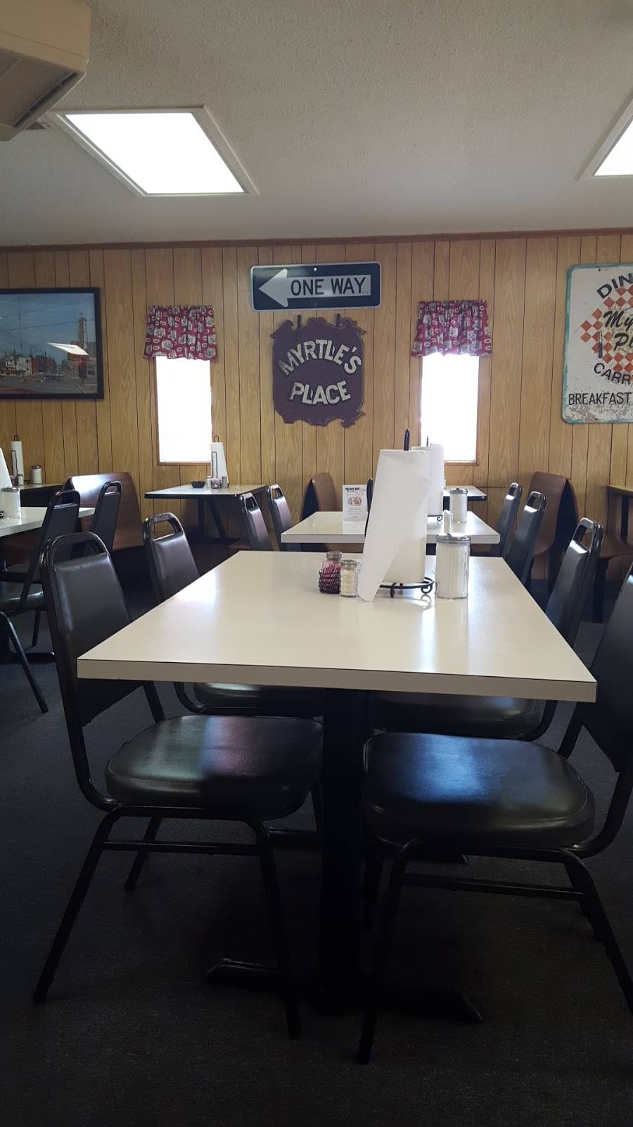 Myrtles Place Back Alley BBQ | restaurant | 109 N Broadway St, Poplar Bluff, MO 63901, USA | 5737859203 OR +1 573-785-9203