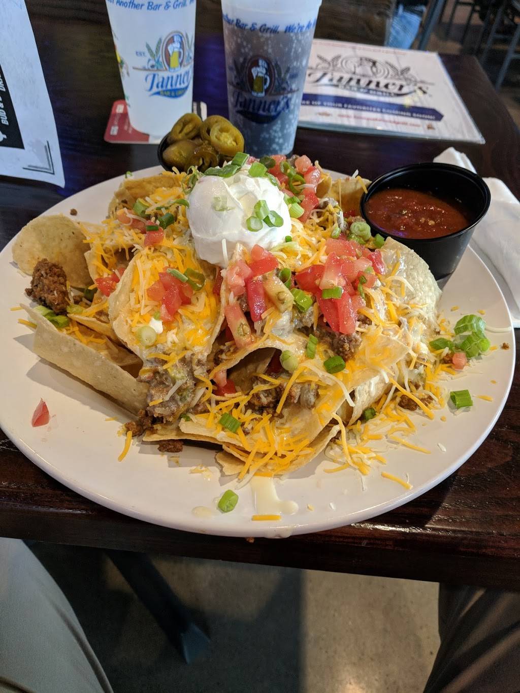 Tanners Bar & Grill | restaurant | 3900 Rainbow Blvd, Kansas City, KS 66103, USA | 9132837367 OR +1 913-283-7367