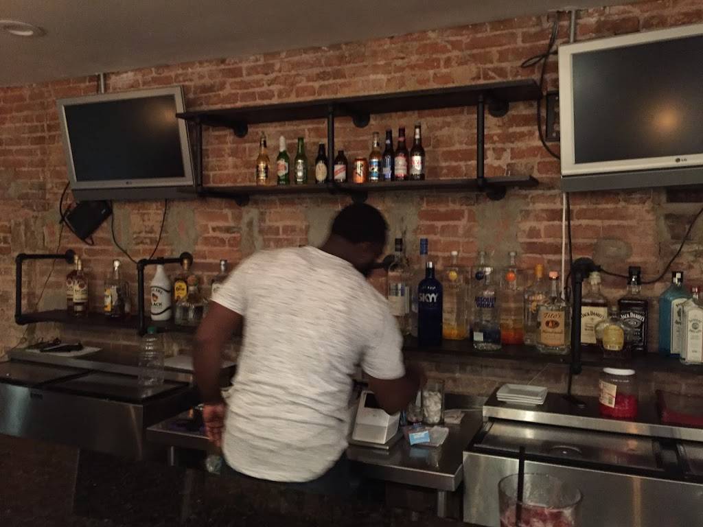 Montego Bar & Grille | restaurant | 1818 N Charles St, Baltimore, MD 21201, USA | 4434183112 OR +1 443-418-3112