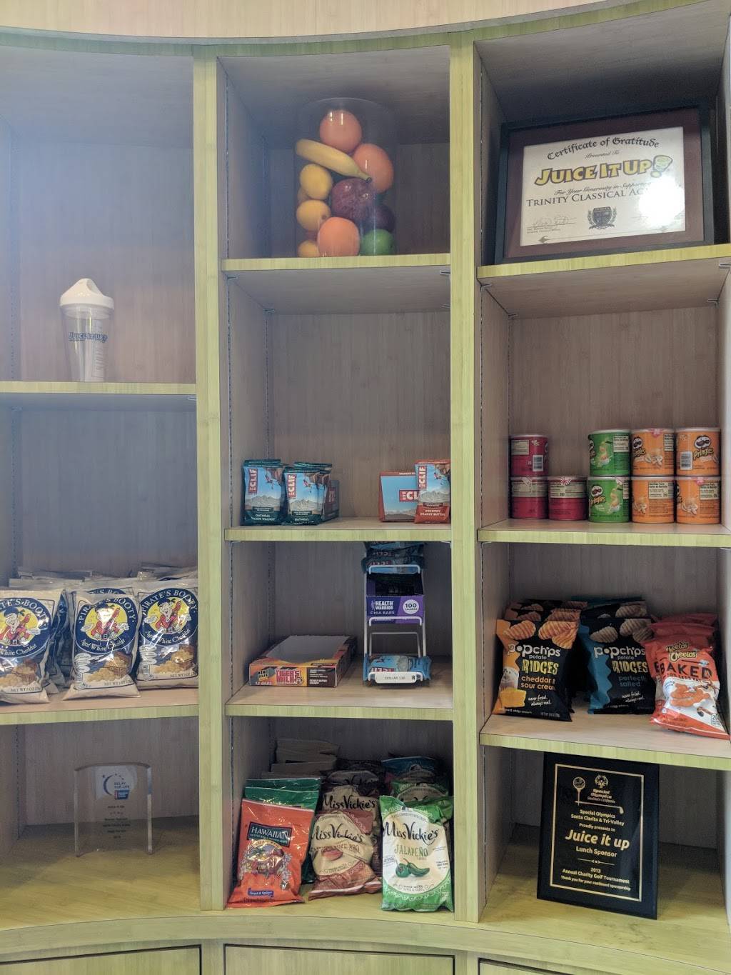 Juice It Up! | restaurant | 28164 Newhall Ranch Rd, Valencia, CA 91355, USA | 6612956725 OR +1 661-295-6725