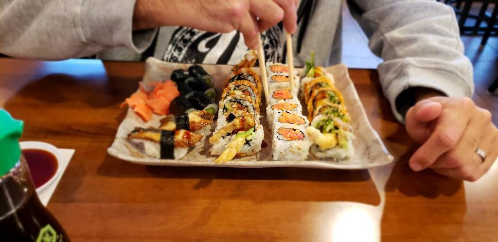 Umami Sushi | restaurant | 4626 N Cumberland Ave, Chicago, IL 60656, USA | 7735899928 OR +1 773-589-9928