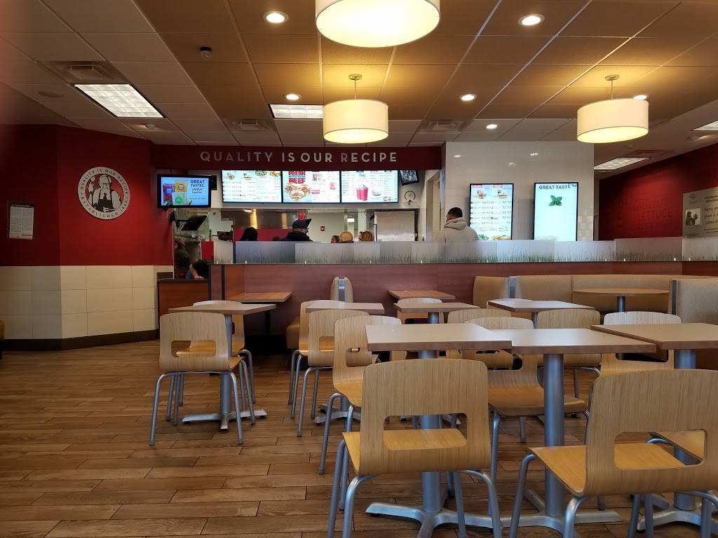 Wendys | restaurant | 1290 St James Ave, Springfield, MA 01104, USA | 4132766442 OR +1 413-276-6442