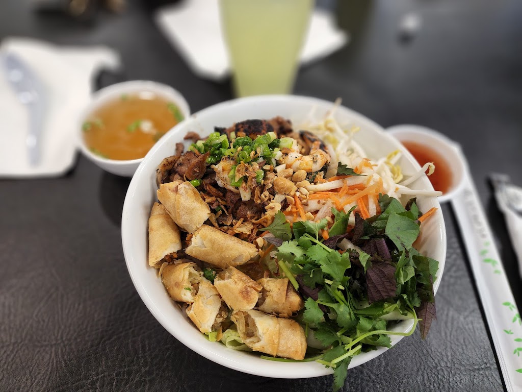 Tiger Phở Vietnamese Kitchen | restaurant | 6413 Jones Creek Rd, Baton Rouge, LA 70817, USA | 2259305448 OR +1 225-930-5448