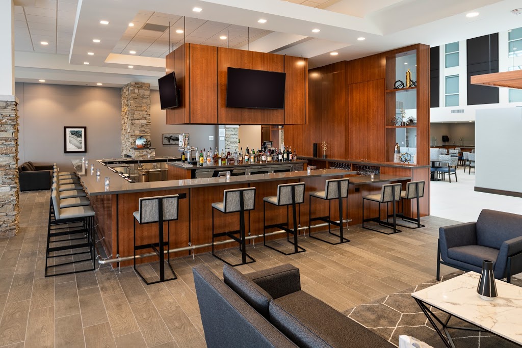 Tailwinds | restaurant | 4402 E Washington Ave, Madison, WI 53704, USA | 6084053636 OR +1 608-405-3636