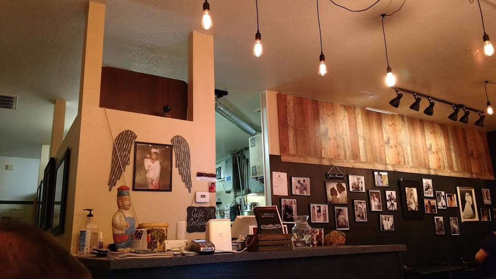 Little Italys Family Restaurant & Catering | restaurant | 24436 FL-54, Lutz, FL 33559, USA | 8139092122 OR +1 813-909-2122