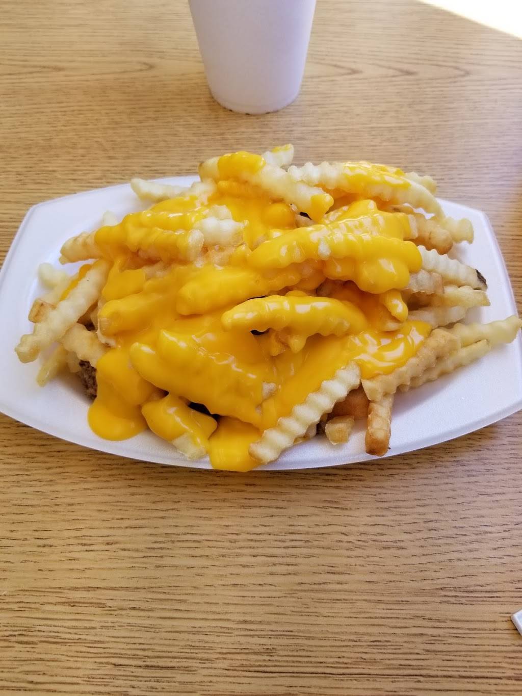 Dairy Dipper | restaurant | 301 E Broadway, Astoria, IL 61501, USA | 3093292622 OR +1 309-329-2622