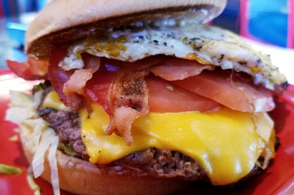 Red Robin Gourmet Burgers and Brews | restaurant | 7000 E Mayo Blvd, Phoenix, AZ 85054, USA | 4805134220 OR +1 480-513-4220