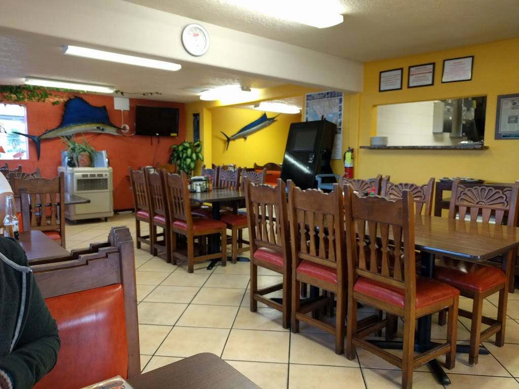 El Zarandeado | restaurant | 6500 Central Ave SE, Albuquerque, NM 87108, USA | 5052660143 OR +1 505-266-0143