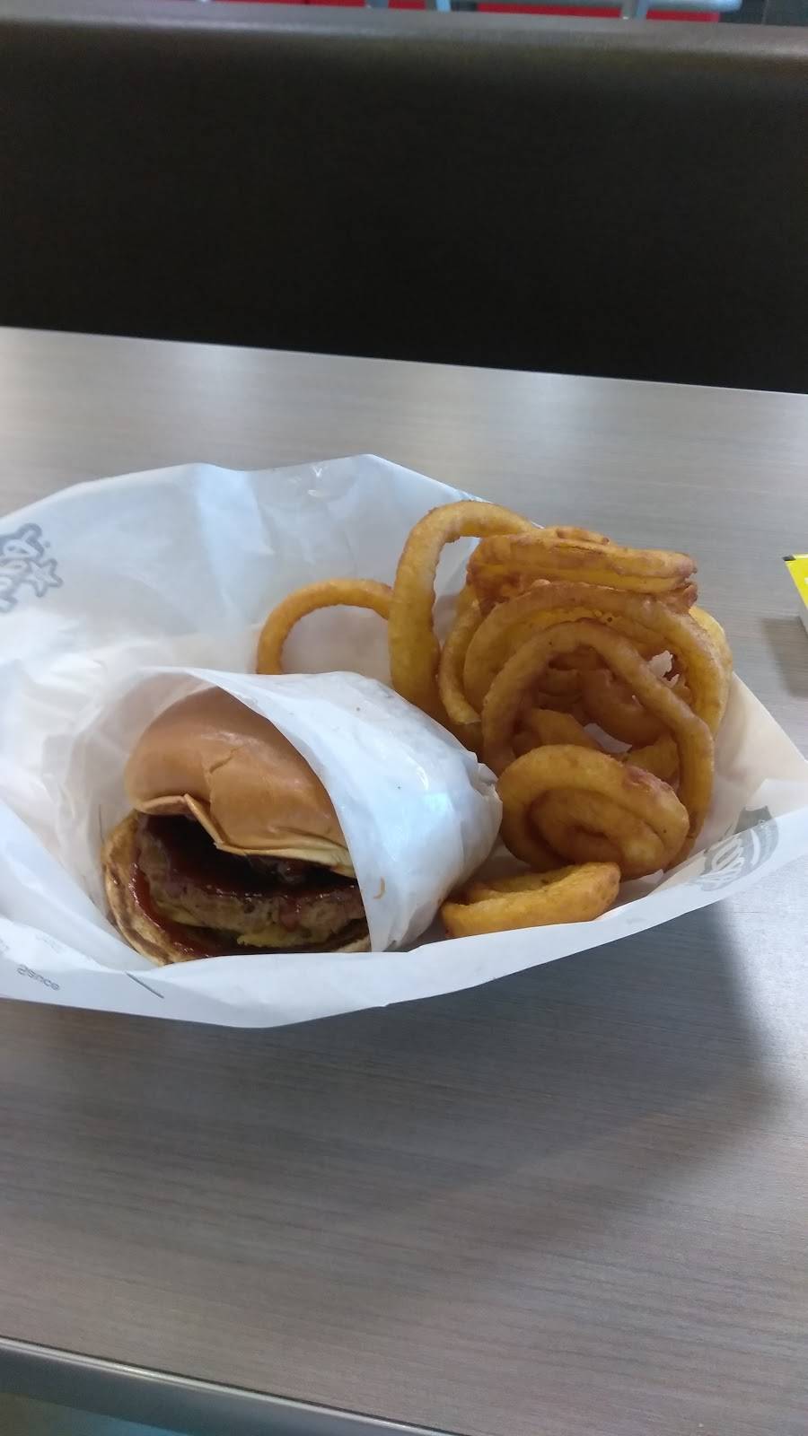 Hardees | restaurant | 908 N Pine Ave, Ocala, FL 34475, USA | 3526221463 OR +1 352-622-1463