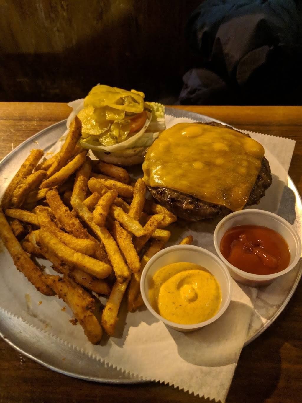 Desperados Burgers & Bar | restaurant | 1342 U St NW, Washington, DC 20009, USA | 2022990443 OR +1 202-299-0443