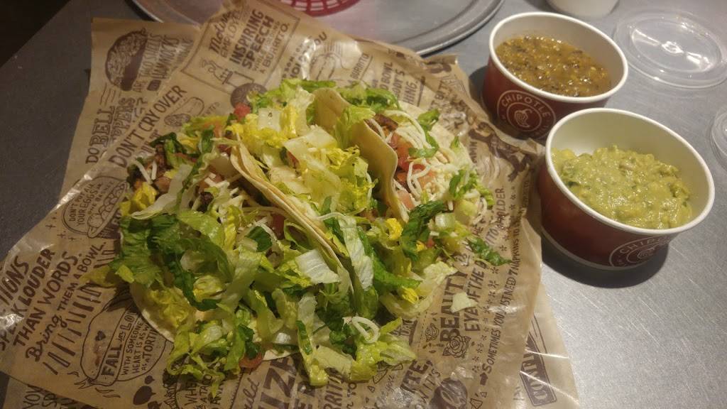Chipotle Mexican Grill | restaurant | 18019 Highwoods Preserve Pkwy, Tampa, FL 33647, USA | 8139771520 OR +1 813-977-1520