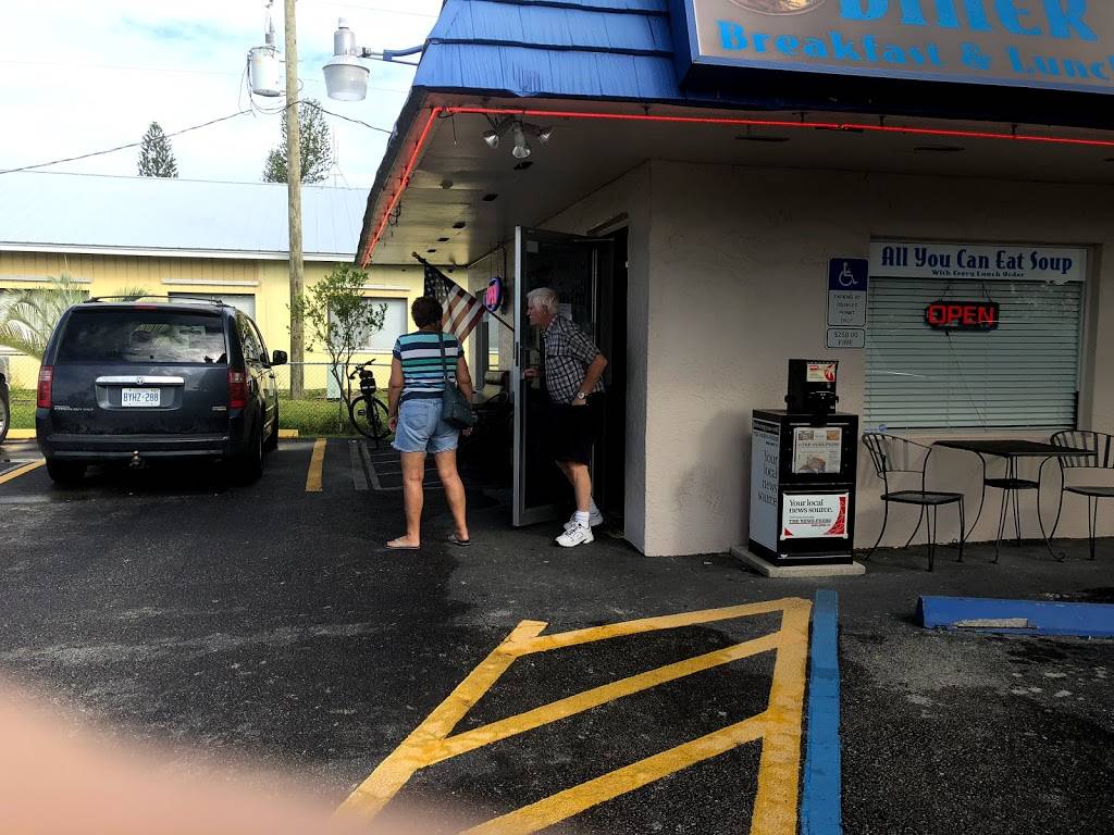 Markos Diner | restaurant | 16305 San Carlos Blvd, Fort Myers, FL 33908, USA | 2392049172 OR +1 239-204-9172