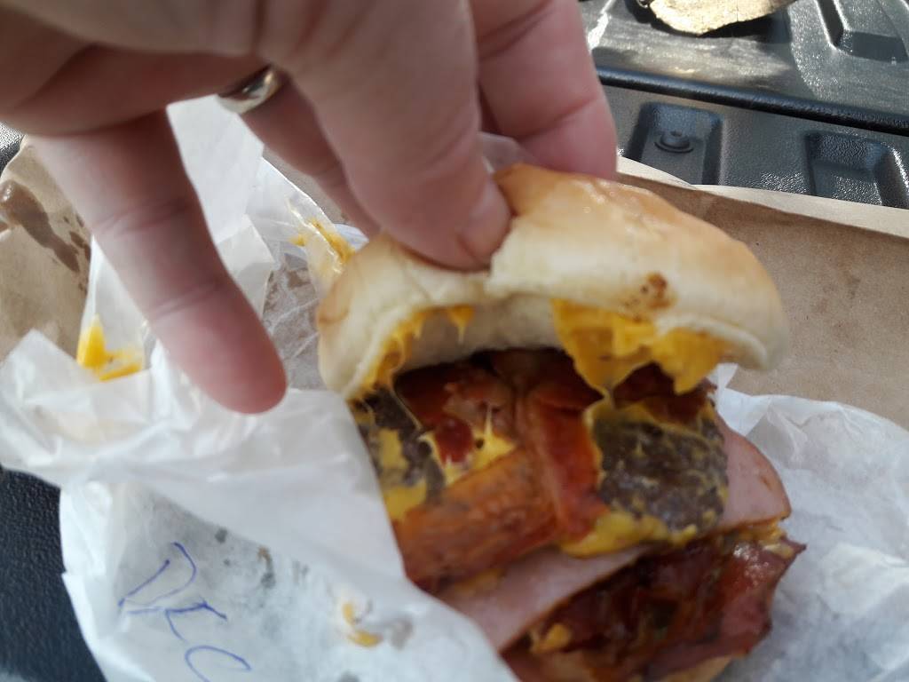 Whislers Drive-Up | restaurant | 300 N Garrison Ave, Carthage, MO 64836, USA | 4173584951 OR +1 417-358-4951