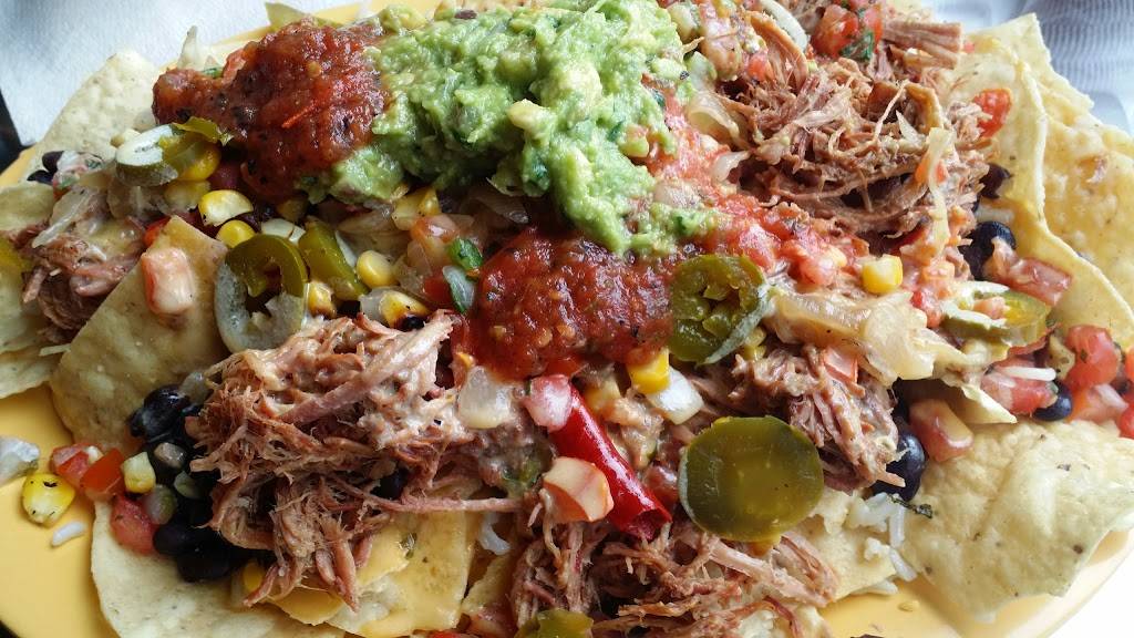 Izzos Illegal Burrito - Harvey | restaurant | 1901 Manhattan Blvd #101, Harvey, LA 70058, USA | 5045706077 OR +1 504-570-6077