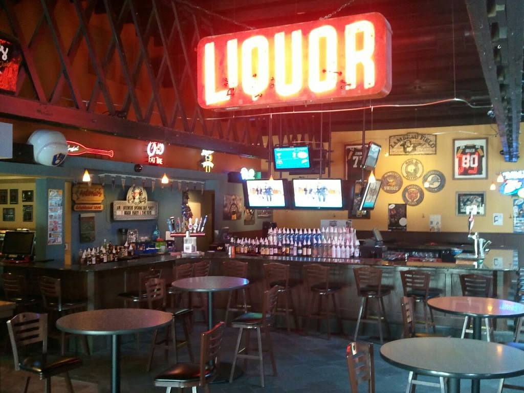 Antonios Sports Bar & Grille | night club | 18 W Mill St, Plymouth, WI 53073, USA | 9208935105 OR +1 920-893-5105