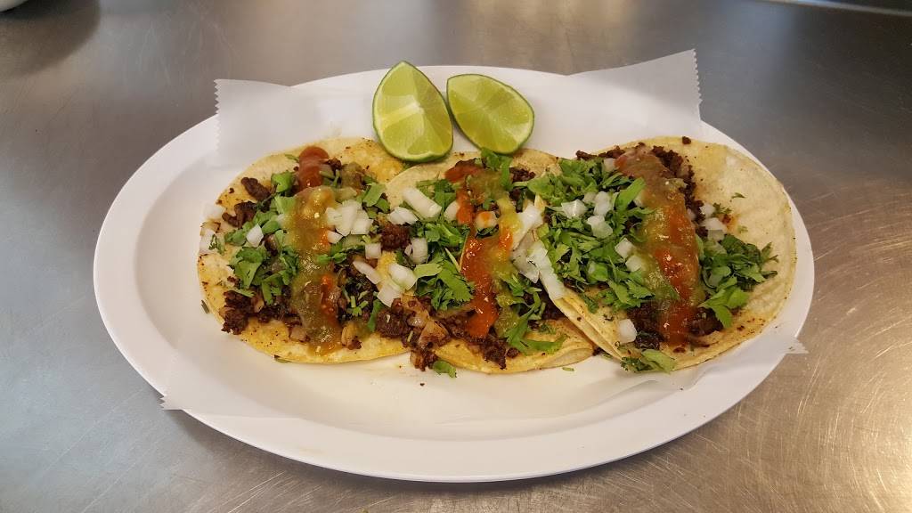 Gomez Tacos & Pizza on Hoffman | restaurant | 922 Hoffman St, Hammond, IN 46327, USA | 2199371561 OR +1 219-937-1561