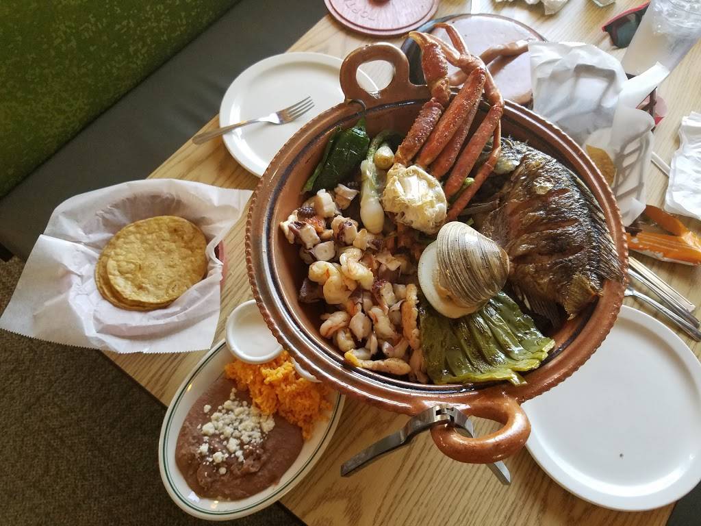 La Casita Mexican Restaurant | restaurant | 9681, 201 E Main St, Twin Lakes, WI 53181, USA | 2624481760 OR +1 262-448-1760