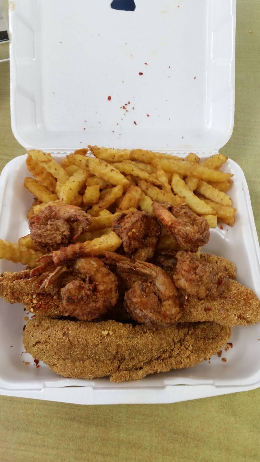 J & J Wings & Seafood | restaurant | 5220 Eastex Fwy, Beaumont, TX 77708, USA | 4098921411 OR +1 409-892-1411