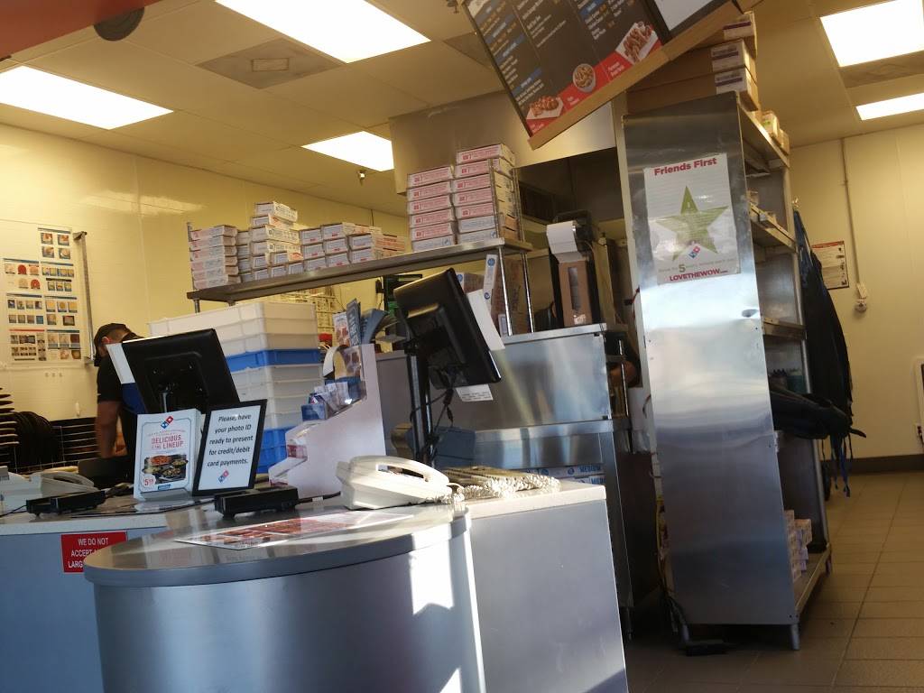 Dominos Pizza | meal delivery | 1102 US-72, Corinth, MS 38834, USA | 6622849099 OR +1 662-284-9099