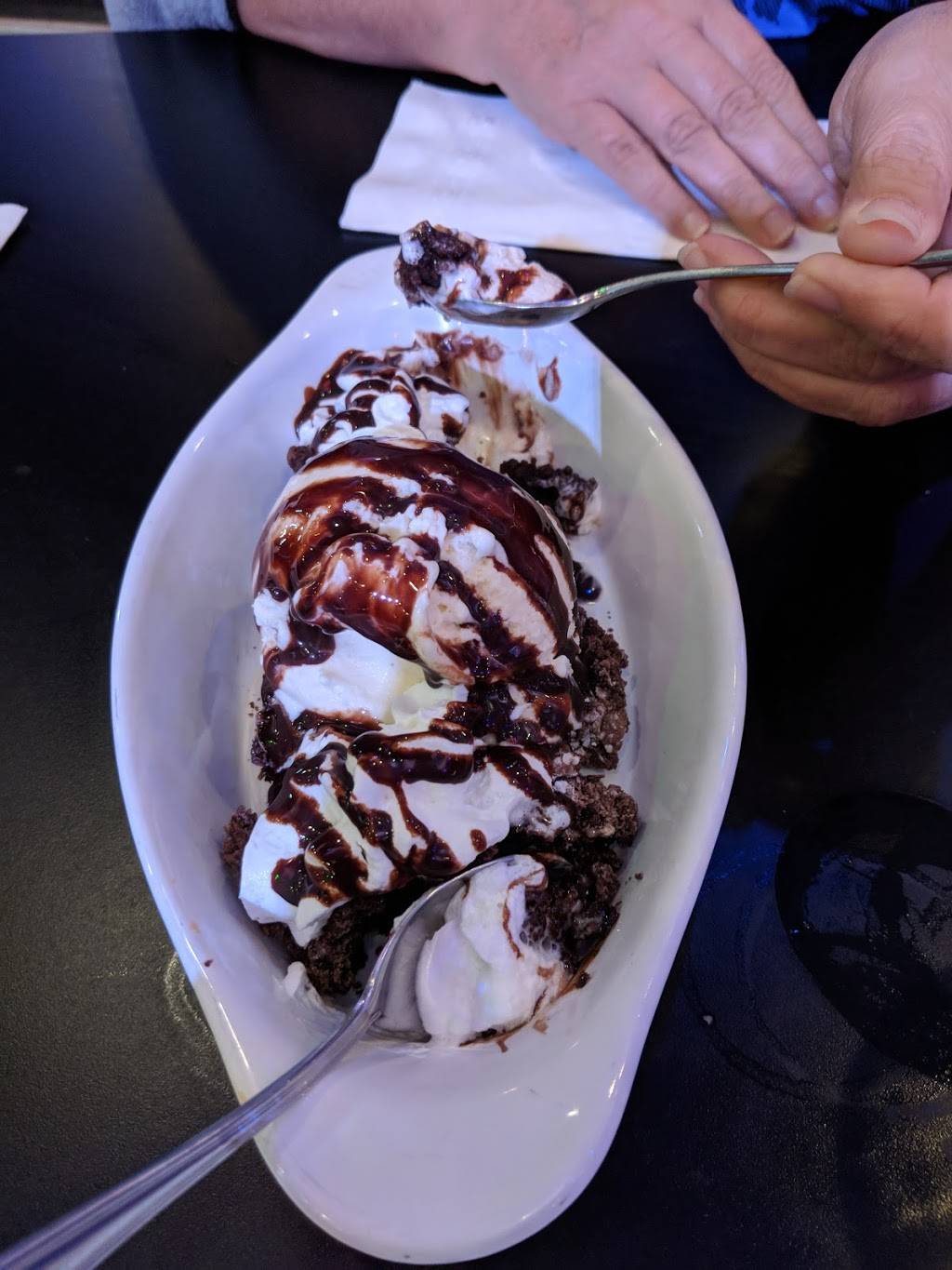 Hamburger Marys St Louis | restaurant | 400 Washington Ave, St. Louis, MO 63102, USA | 3148334000 OR +1 314-833-4000