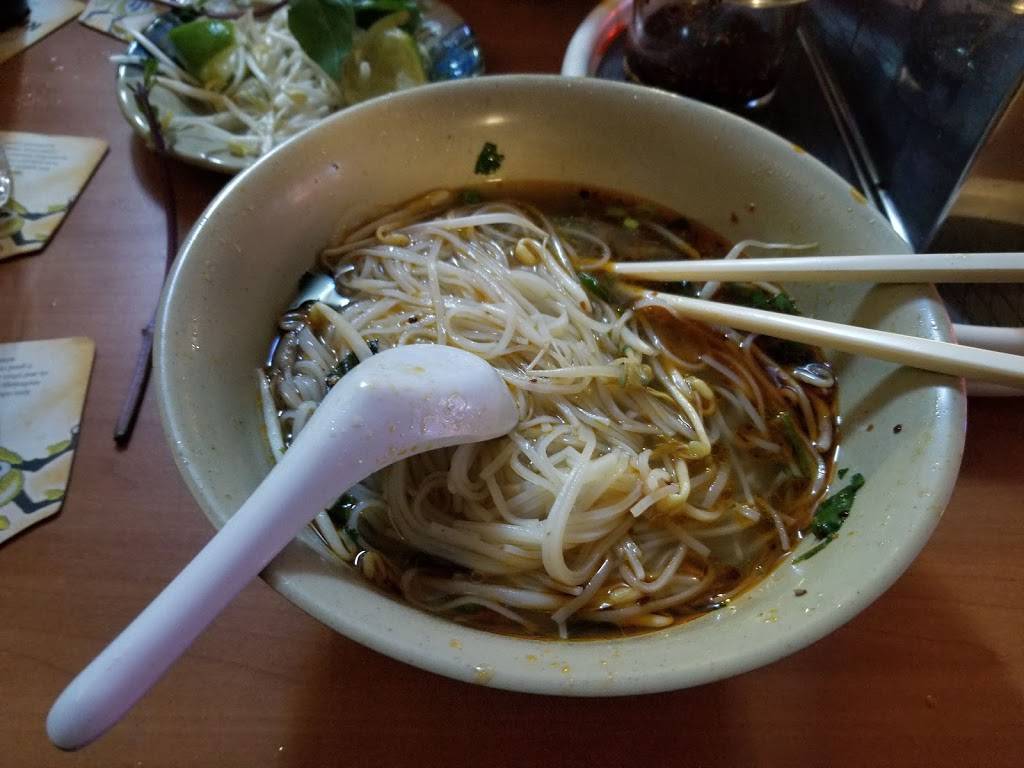Pho Liu | restaurant | 15220 Ambaum Blvd SW, Burien, WA 98166, USA | 2062441449 OR +1 206-244-1449
