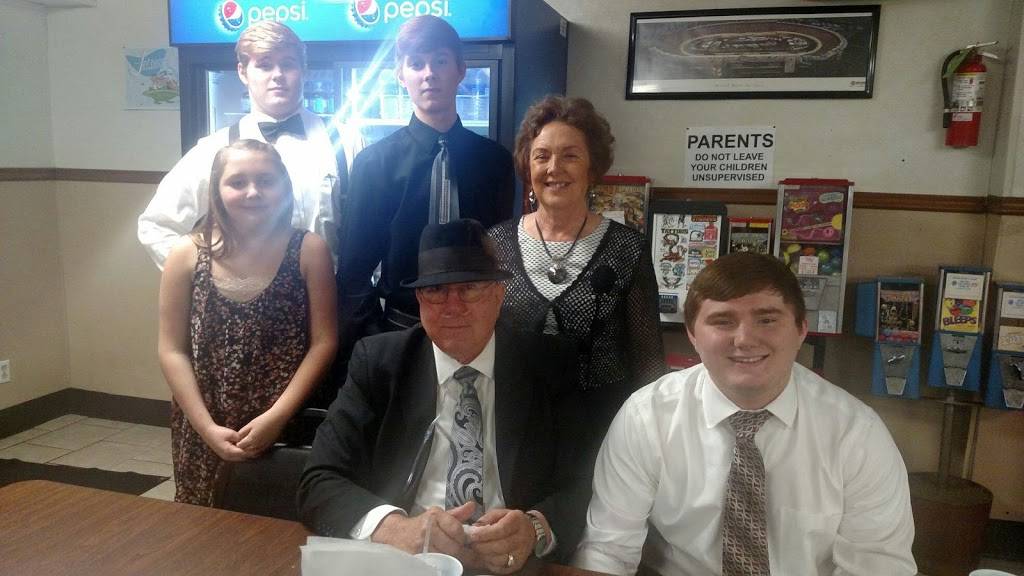 Cardos Pizza of Waverly | meal delivery | 298 W Emmitt Ave, Waverly, OH 45690, USA | 7409477706 OR +1 740-947-7706