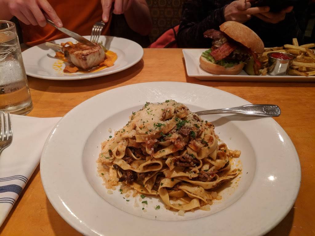 Sand Point Grill | restaurant | 5412 Sand Point Way NE, Seattle, WA 98105, USA | 2067291303 OR +1 206-729-1303