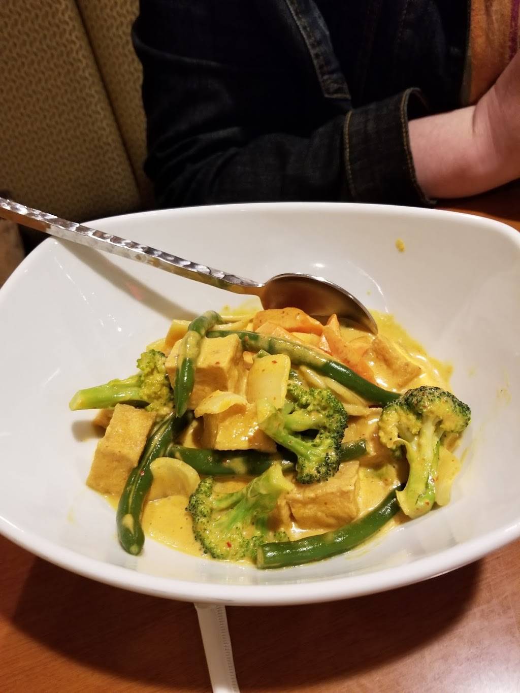 Thai Woodhouse Restaurant | restaurant | 362 W Granada Blvd, Ormond Beach, FL 32174, USA | 3866723222 OR +1 386-672-3222