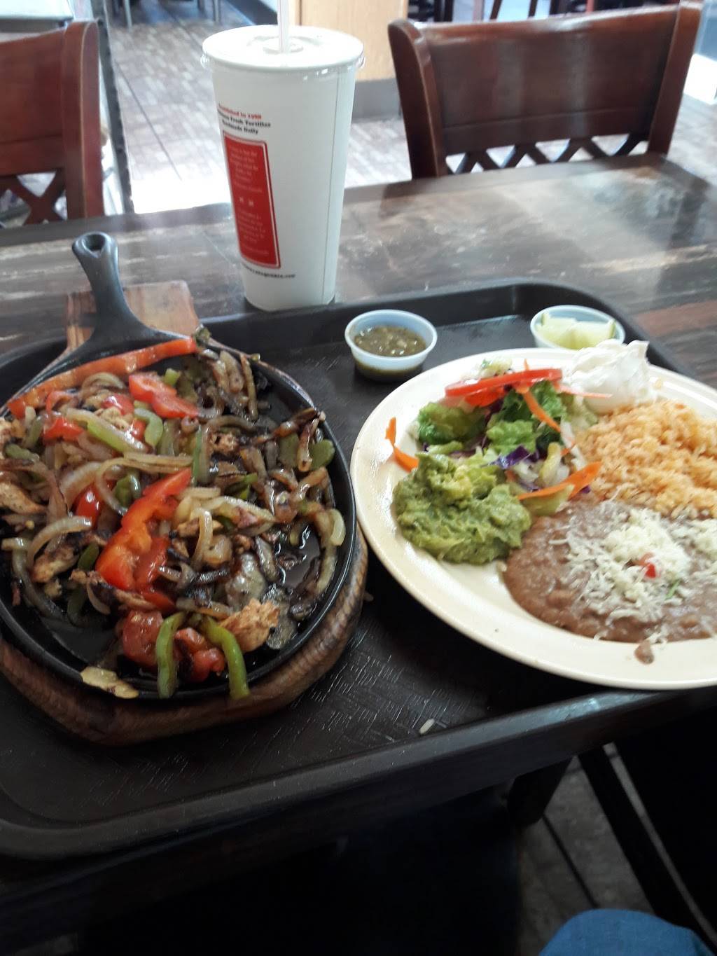 Viva Villa Fresh Grill Taqueria - Market | restaurant | 15092 Slover Ave, Fontana, CA 92335, USA | 9093569669 OR +1 909-356-9669