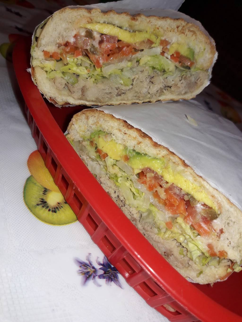 Tortas y Jugos Jiquilpan | restaurant | 22221 Norwalk Blvd, Hawaiian Gardens, CA 90716, USA | 5623165213 OR +1 562-316-5213