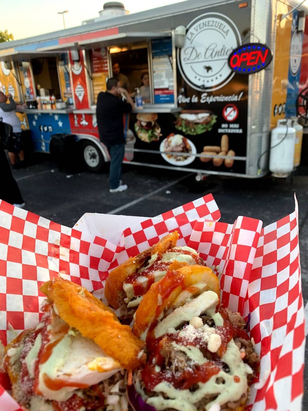 La Venezuela de Antier food | restaurant | 11420 S Orange Blossom Trail, Orlando, FL 32837, USA | 4076539845 OR +1 407-653-9845