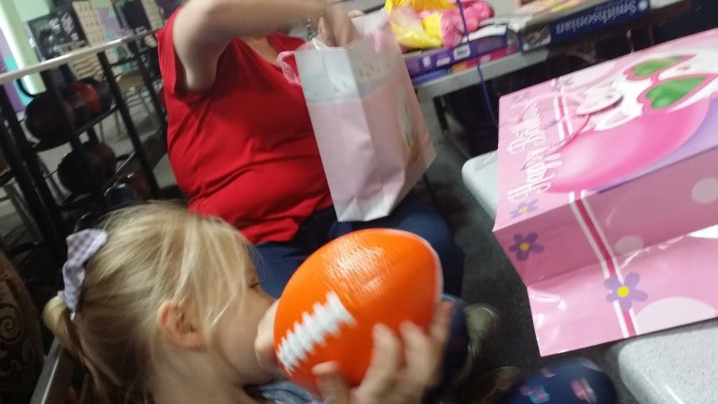 Dominos Pizza | meal delivery | 58146 Twentynine Palms Highway, Yucca Valley, CA 92284, USA | 7603657730 OR +1 760-365-7730