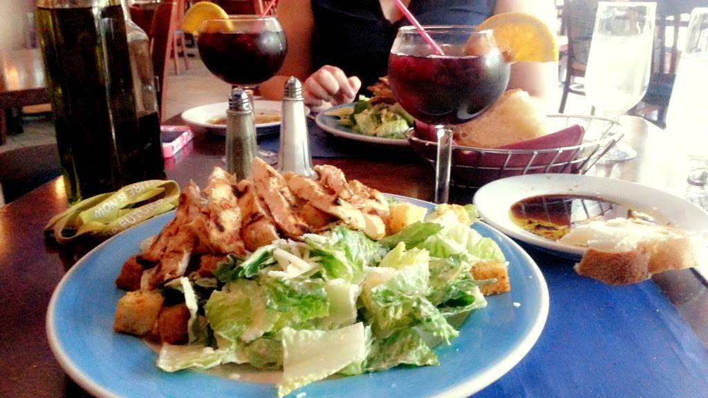 Giannas | restaurant | 1034 N Broadway, Yonkers, NY 10701, USA | 9143750106 OR +1 914-375-0106