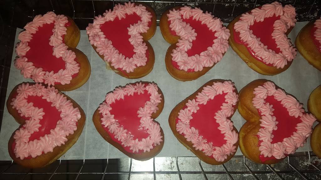 Dunkin Donuts | cafe | 3307 FL-60, Valrico, FL 33594, USA | 8133813935 OR +1 813-381-3935