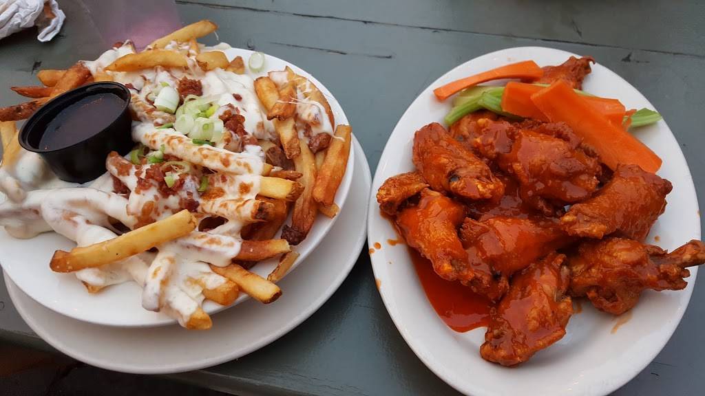 Croxleys | restaurant | 155 W Main St, Smithtown, NY 11787, USA | 6316568787 OR +1 631-656-8787