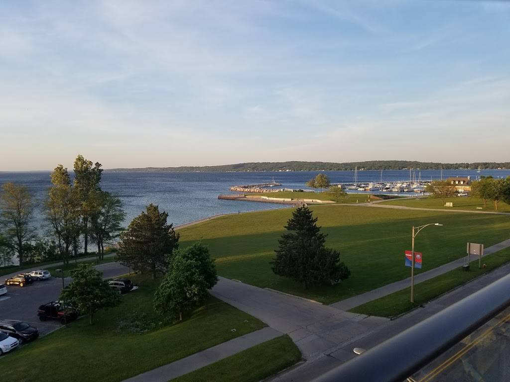 Alliance Restaurant | restaurant | 144 Hall St #107, Traverse City, MI 49684, USA | 2316425545 OR +1 231-642-5545