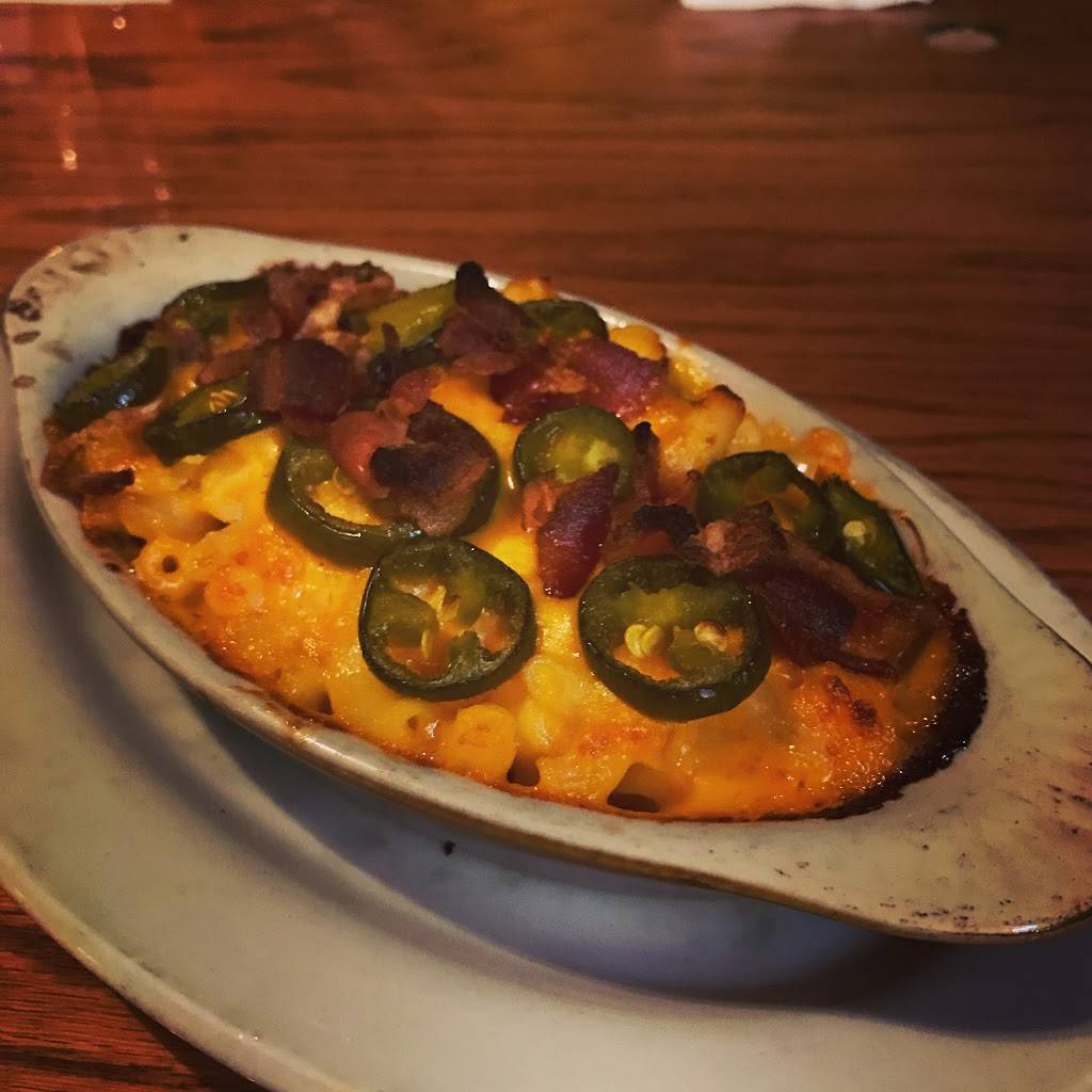 The Coach Sports Grille | restaurant | 26685 Dequindre Rd, Madison Heights, MI 48071, USA | 2483984411 OR +1 248-398-4411