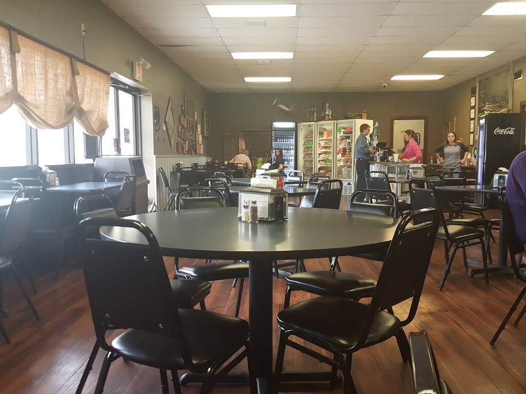 Tee Waynes Cajun Cooking | restaurant | 39087 LA-621, Gonzales, LA 70737, USA | 2256443663 OR +1 225-644-3663