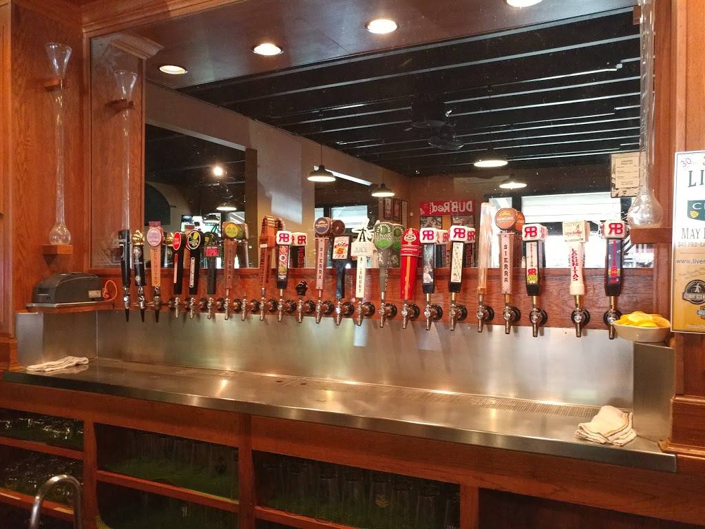 The Hop Yard Alehouse & Grill | restaurant | 3015 Hopyard Rd, Pleasanton, CA 94588, USA | 9254269600 OR +1 925-426-9600