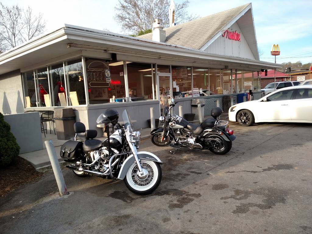 Frostee Freeze Drive-In | restaurant | 1617 N Broad St, Tazewell, TN 37879, USA | 4236263521 OR +1 423-626-3521