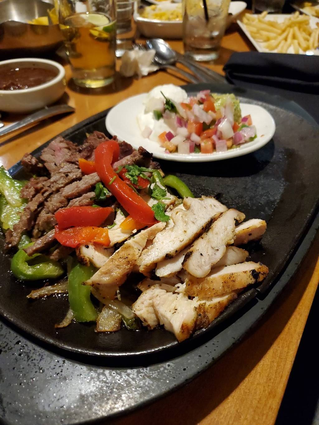 Cantina Laredo | restaurant | 306 Hiawatha Blvd W, Syracuse, NY 13204, USA | 3154761750 OR +1 315-476-1750