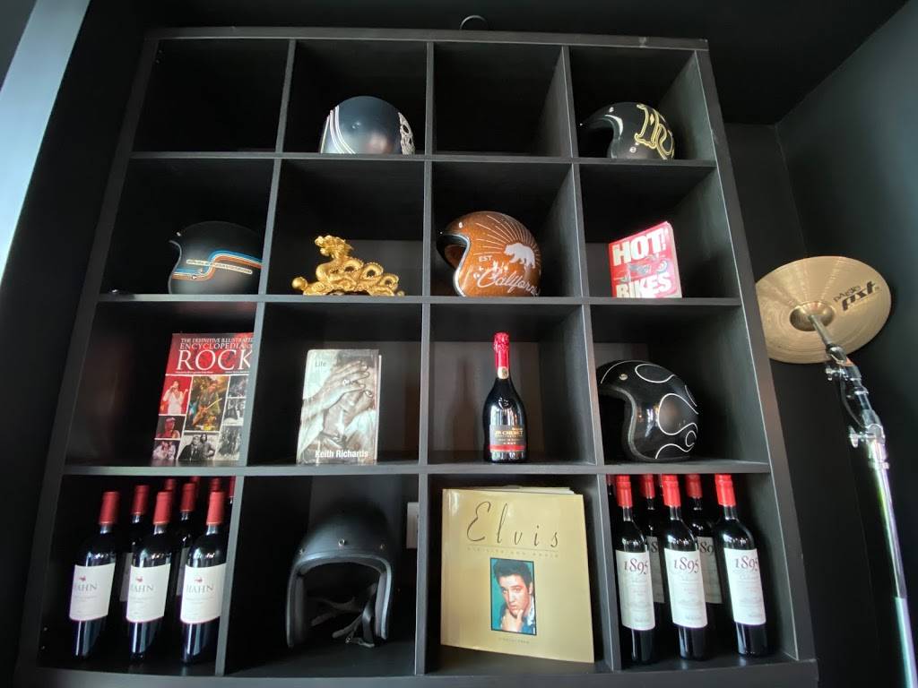 The Blues Burgers Hallandale Beach | restaurant | 801 N Federal Hwy Suite 109-110, Hallandale Beach, FL 33009, USA | 7542633294 OR +1 754-263-3294