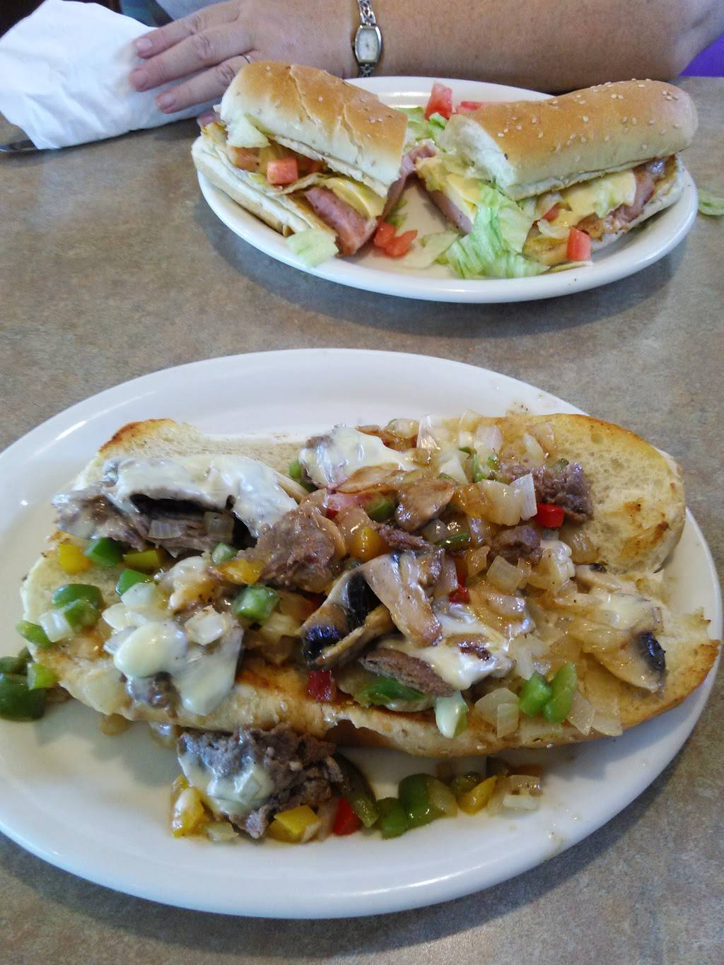 Johnsons Finer Food | restaurant | 15612 Fort St, Southgate, MI 48195, USA | 7342856900 OR +1 734-285-6900