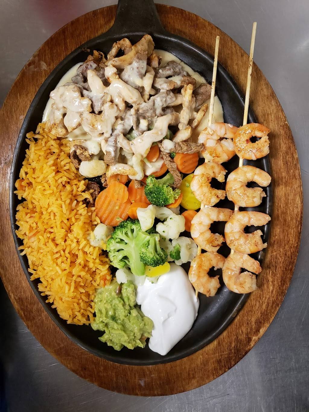 Tequila Mexican Restaurant | restaurant | 2641 Muegge Rd, St Charles, MO 63303, USA | 6369260835 OR +1 636-926-0835