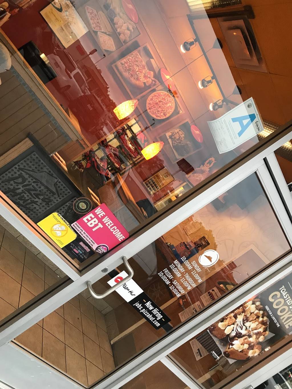 Pizza Hut | restaurant | 2133 S Hacienda Blvd, Hacienda Heights, CA 91745, USA | 6263694433 OR +1 626-369-4433