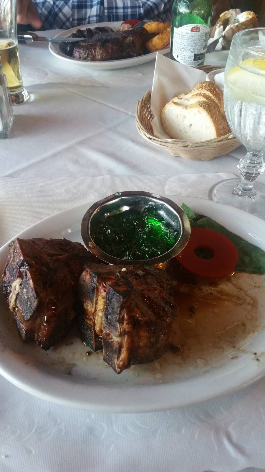 The Steakout | restaurant | 6300 Industrial Loop, Greendale, WI 53129, USA | 4144217200 OR +1 414-421-7200